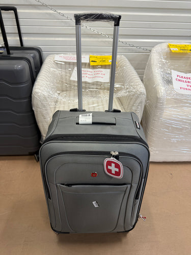 SWISSGEAR Zurich Softside Medium Checked Suitcase, Green! (NEW)