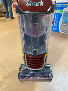Shark Navigator Swivel Pro Upright Vacuum! (USED - VERY CLEAN!)