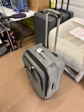 SWISSGEAR Zurich Softside Medium Checked Suitcase, Green! (NEW)