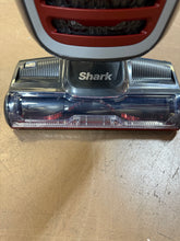 Shark Navigator Swivel Pro Upright Vacuum! (USED - VERY CLEAN!)