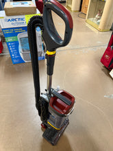 Shark Navigator Swivel Pro Upright Vacuum! (USED - VERY CLEAN!)