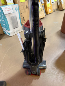Shark Navigator Swivel Pro Upright Vacuum! (USED - VERY CLEAN!)