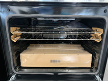 Frigidaire 30 in 5 Burner Freestanding Gas Range in Stainless Steel with Quick Boil and Steam Clean! (NEW - DENTED SIDES/HANDLE) - (GAS STOVE!)