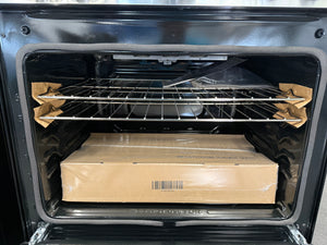 Frigidaire 30 in 5 Burner Freestanding Gas Range in Stainless Steel with Quick Boil and Steam Clean! (NEW - DENTED SIDES/HANDLE) - (GAS STOVE!)