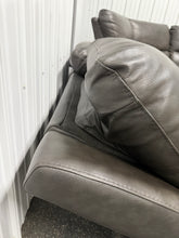 Wylder Leather Power Reclining Sectional with Power Headrests! (DEPARTMENT STORE RETURN - GREAT CONDITION - TWO CHAIRS HAVE RUB MARKS)