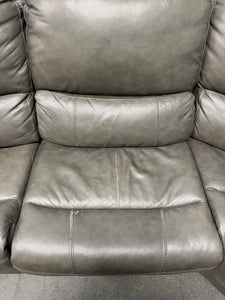 Wylder Leather Power Reclining Sectional with Power Headrests! (DEPARTMENT STORE RETURN - GREAT CONDITION - TWO CHAIRS HAVE RUB MARKS)