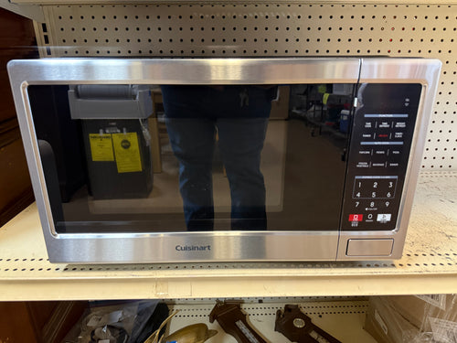 Cuisinart 1.1 cu ft Microwave Oven: Countertop, 1000W, 11 Power Levels, Digital Display, Child Lock, Black!! BRAND NEW(DENTED FROM SHIPPING)!!