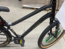 Schwinn Vega Comfort Hybrid Bike! (NEW)
