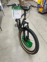 Schwinn Vega Comfort Hybrid Bike! (NEW)
