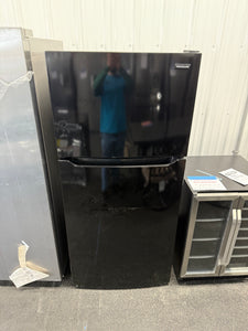 Frigidaire 30 in. 18.3 cu. ft. Garage Ready Top Freezer Refrigerator in Black! (NEW - SCRATCH/DENT)