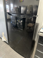 Frigidaire 30 in. 18.3 cu. ft. Garage Ready Top Freezer Refrigerator in Black! (NEW - SCRATCH/DENT)