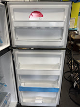 Frigidaire 30 in. 18.3 cu. ft. Garage Ready Top Freezer Refrigerator in Black! (NEW - SCRATCH/DENT)