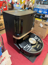 Shark Power Detect 2-in-1 Robot Vacuum and Mop with NeverTouch Pro Base!! USED, VERY CLEAN(TESTED WORKS GREAT)!!