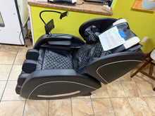 Zero Gravity Full Body Massage Chair with Heat Foot Rollers Bluetooth Audio and 5 Auto Modes! (NEW - MINOR DAMAGE ON SIDE)