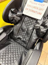 Zero Gravity Full Body Massage Chair with Heat Foot Rollers Bluetooth Audio and 5 Auto Modes! (NEW - MINOR DAMAGE ON SIDE)