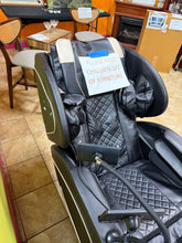 Zero Gravity Full Body Massage Chair with Heat Foot Rollers Bluetooth Audio and 5 Auto Modes! (NEW - MINOR DAMAGE ON SIDE)