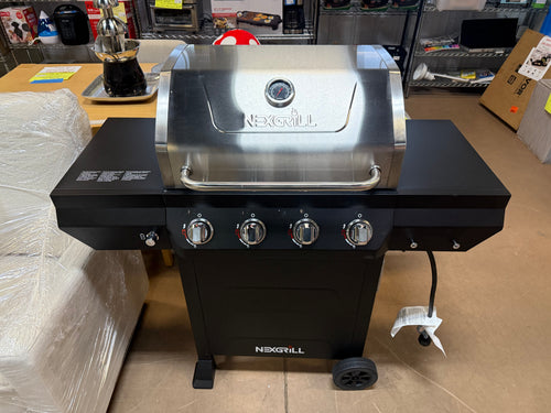 Nexgrill 4-Burner Propane Gas Grill in Black with Stainless Steel Main Lid!! NEW & ASSEMBLED (MISSING 2 BURNER COVERS)!!