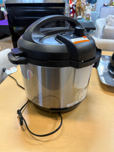 Instant Pot 6qt 9-in-1 Pressure Cooker Bundle: Stainless Steel, Rice & Multi Cooker, Locking Lid, 1000W, Black!! NEW IN BOX!!