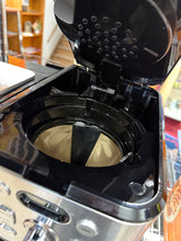 Cuisinart Coffee Center 2-IN-1 Coffeemaker, Stainless! (NEW - MISSING WATER TANK CAP!) - (STILL FUNCTIONAL)