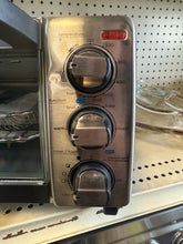 BLACK+DECKER 4 Slice Toaster Oven, Silver!! NEW OUT OF BOX!!