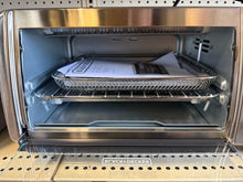 BLACK+DECKER 4 Slice Toaster Oven, Silver!! NEW OUT OF BOX!!