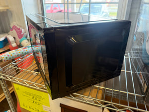 Kenmore 0.7 cu-ft Microwave - Black! (USED LIGHTLY - VERY CLEAN - MINOR DENT!
