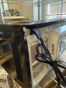 Kenmore 0.7 cu-ft Microwave - Black! (USED LIGHTLY - VERY CLEAN - MINOR DENT!