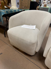 Henredon Murphy Swivel Boucle Chair! (NEW - MINOR SPOTS ON CHAIR!)