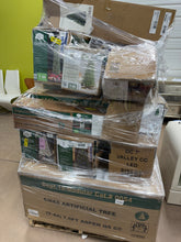 CHRISTMAS TREE - Liquidation Pallet number 2425!!

About 7 ft tall!

General merchandise - CHRISTMAS TREES! (MOST ARE LED TREES)

Price: $499.00 - (SPIN OUR DISCOUNT WHEEL FOR A DISCOUNT UP TO 25% OFF!)