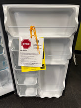 Midea 4.4 cu ft Compact Refrigerator: Energy Star Certified, Freestanding, Space-Saving, Adjustable Shelves, Dorm Fridge! (BRAND NEW)