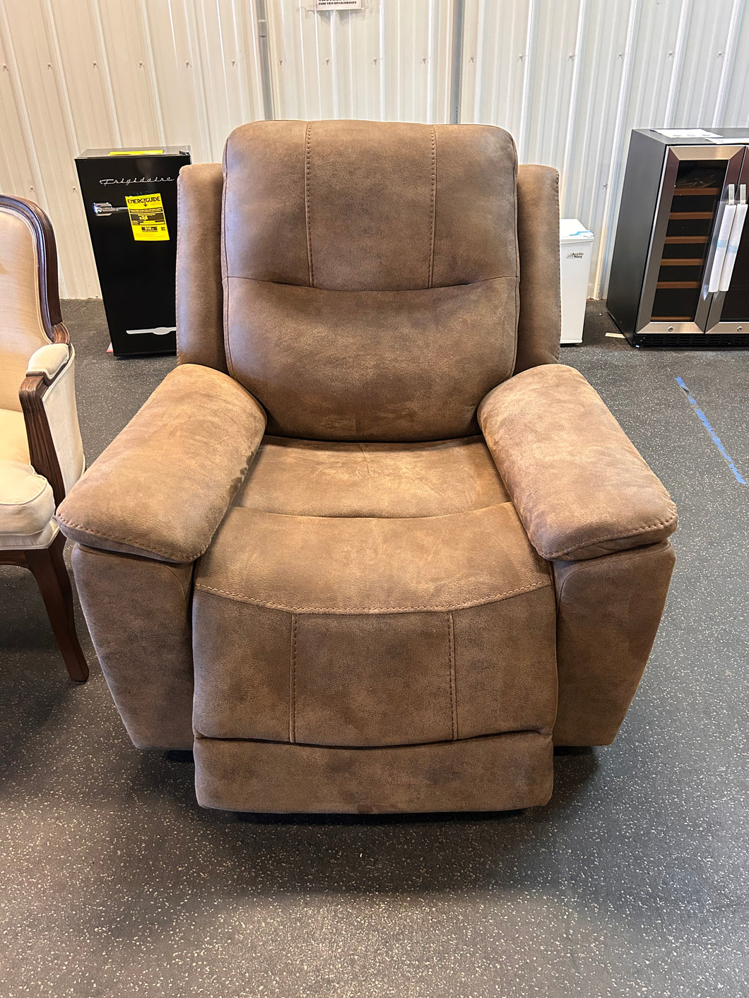 SALVAGE SPECIAL - Barcalounger Fabric Chair! (NEW - MISSING ELECTRONICS - NO POWER - DOES NOT RECLINE!)