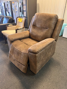 SALVAGE SPECIAL - Barcalounger Fabric Chair! (NEW - MISSING ELECTRONICS - NO POWER - DOES NOT RECLINE!)