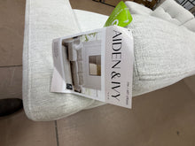 NEW SECTIONAL — $599 AFTER AUTOMATIC 25% DISCOUNT! 

🦍NO SHIPPING

Stretch out on the Aiden & Ivy Aeva 2-piece sectional! This light gray, L-shaped sofa has a roomy chaise, tufted backs, sleek track arms, and light
