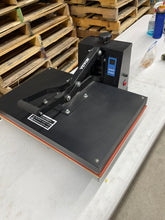 VEVOR
Heat Press Machine 16 in. x 24 in. Clamshell Sublimation Transfer Printer Teflon Coated Silicone Sponge Powerpress- used