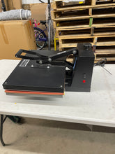 VEVOR
Heat Press Machine 16 in. x 24 in. Clamshell Sublimation Transfer Printer Teflon Coated Silicone Sponge Powerpress- used