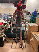 SALVAGE SPECIAL - Life Sized Netflix Stranger Things Animated Giant 7.5 Foot Tall Demogorgon! (MISSING PELVIS - STILL WORKS GREAT!)