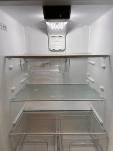Whirlpool 18.2-cu ft Top-Freezer Refrigerator (White)! (NEW - SCRATCH/DENT)