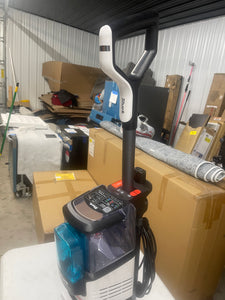Shark CarpetXpert with Stainstriker, 2-in-1 deep carpet cleaner and handheld spot & stain eliminator/ slightly used