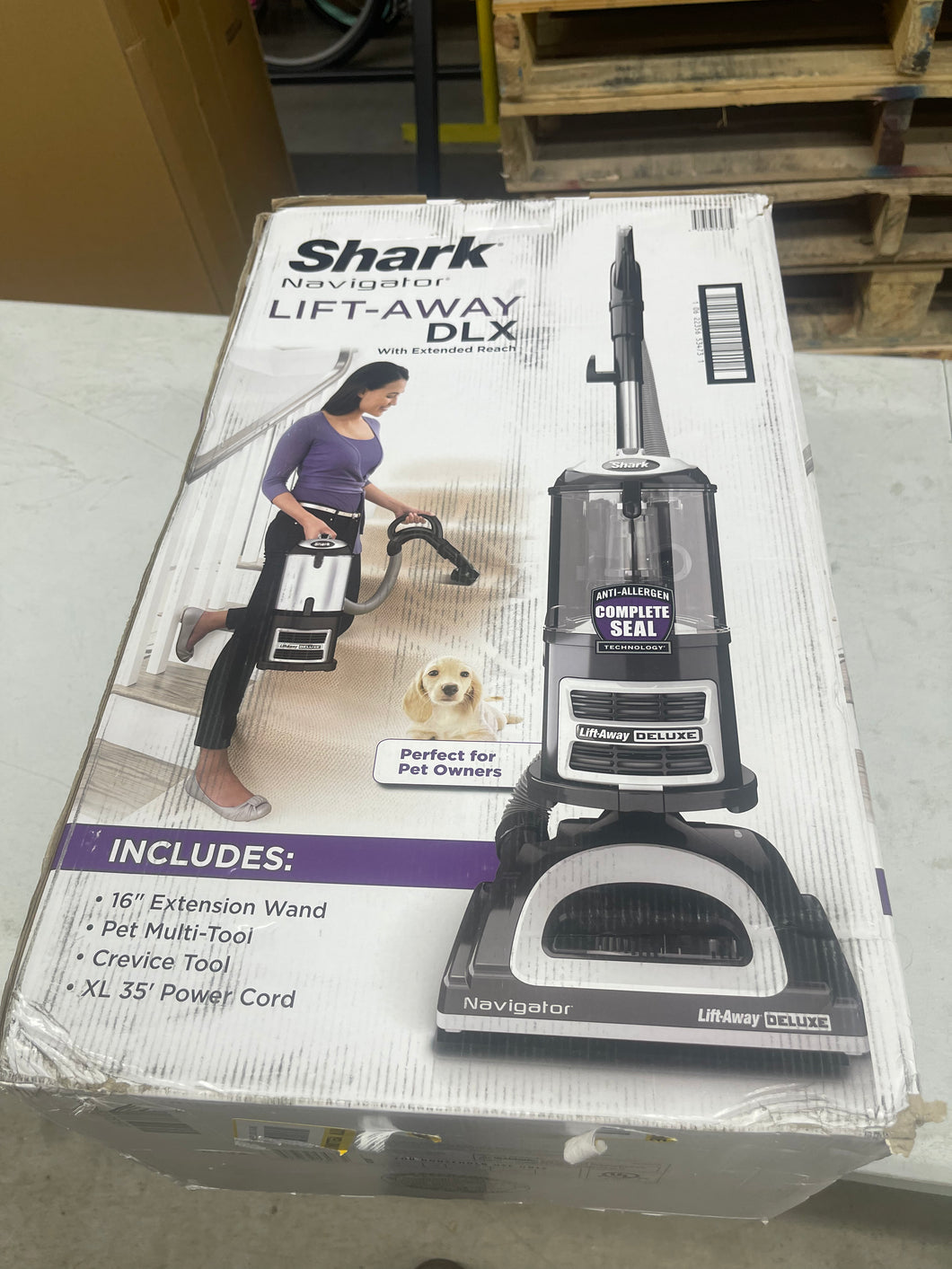 Shark
Navigator Lift-Away DLX Bagless Corded HEPA Portable Upright Vacuum Cleaner for Multi-Surface, Pet Hair, Cars in Black/ new in box