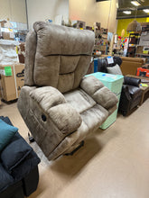 42.7" Wide Oversize Microfiber Lift Assist Reclining Chair with Massage Heating & Dual Hidden Cupholders & USB & Side Pocket!! BRAND NEW!!