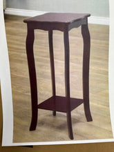 Walnut Indoor Plant Stand! (NEW IN BOX)