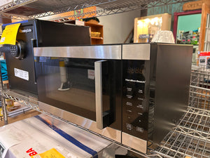 Hamilton Beach 1.1 cu ft CounterTop Microwave Oven, 1000 Watts, Stainless Steel! (NEW OUT OF BOX - SMALL SCRATCH ON TOP)