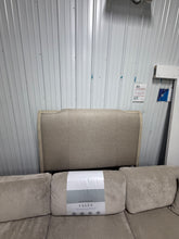 🦍 QUEEN HEADBOARD — ONLY $75! 🦍