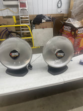 HANDY HEATER 1200-Watt Electric Ceramic Parabolic Space Heater- brand new - no box