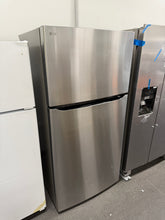 LG 33 in. W 24 cu. ft. Top Freezer Refrigerator w/ LED Lighting and Multi-Air Flow in Stainless Steel, ENERGY STAR! (BRAND NEW)