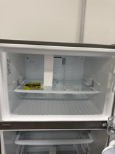 LG 33 in. W 24 cu. ft. Top Freezer Refrigerator w/ LED Lighting and Multi-Air Flow in Stainless Steel, ENERGY STAR! (BRAND NEW)
