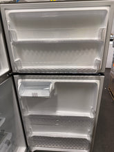 LG 33 in. W 24 cu. ft. Top Freezer Refrigerator w/ LED Lighting and Multi-Air Flow in Stainless Steel, ENERGY STAR! (BRAND NEW)