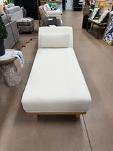 White Accent Chaise Lounge, White! (NEW)