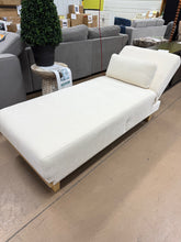 White Accent Chaise Lounge, White! (NEW)