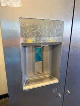 Frigidaire Gallery 22.3-cu ft Side-by-Side Refrigerator with Ice Maker ,Water and Ice Dispenser ( Fingerprint Resistant Stainless Steel ) ENERGY STAR Certified! (BRAND NEW - MISSING HANDLES!)